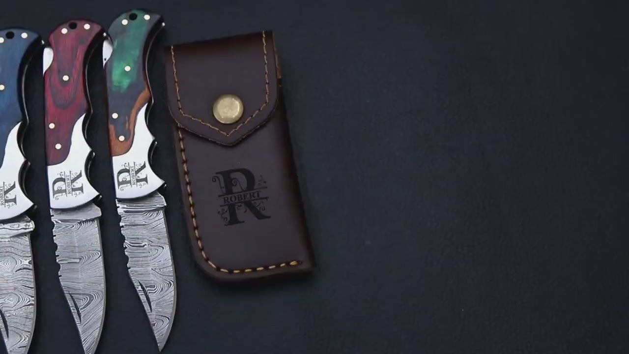 Personalized Damascus Folding Knife – Groomsmen Gift, Custom Pocket Knife with Leather Sheath, Handmade Gift for Him, Hunting Knives for Men