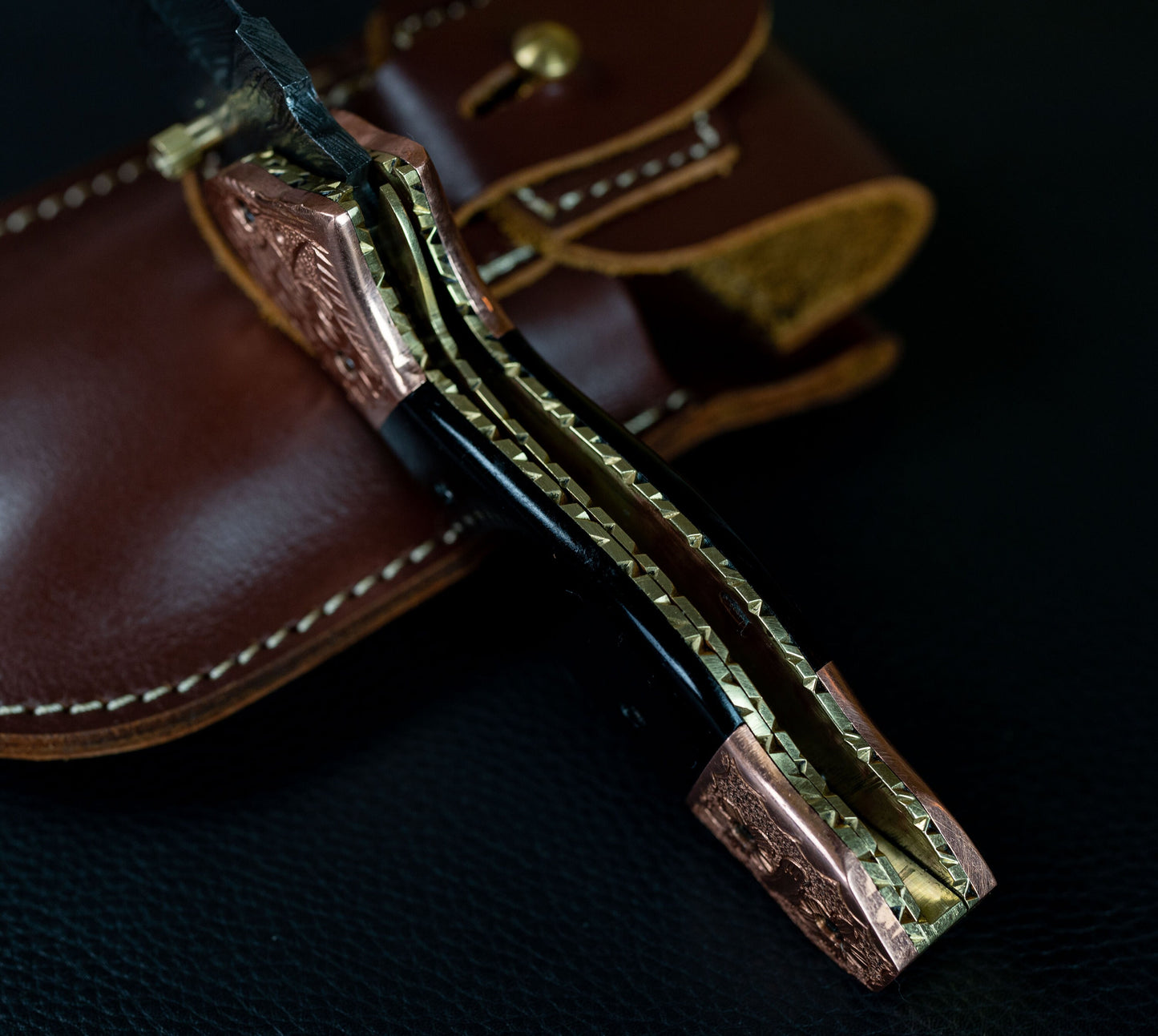 7.5" Hand Forged Damascus Folding Knife,Hand Made Damascus Pocket Knife, Damascus Steel Hunting knife, Black Horn Handle Damascus Fold Knife