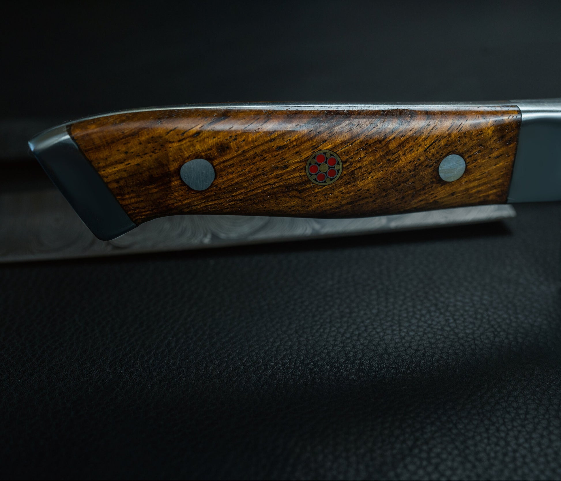 Cooking Kitchen Chef Knife Damascus Steel BBQ Camping Wood Handle Full Tang Knife Razor Sharp Blade Edge Indoor Outdoor in Gift Box Handmade