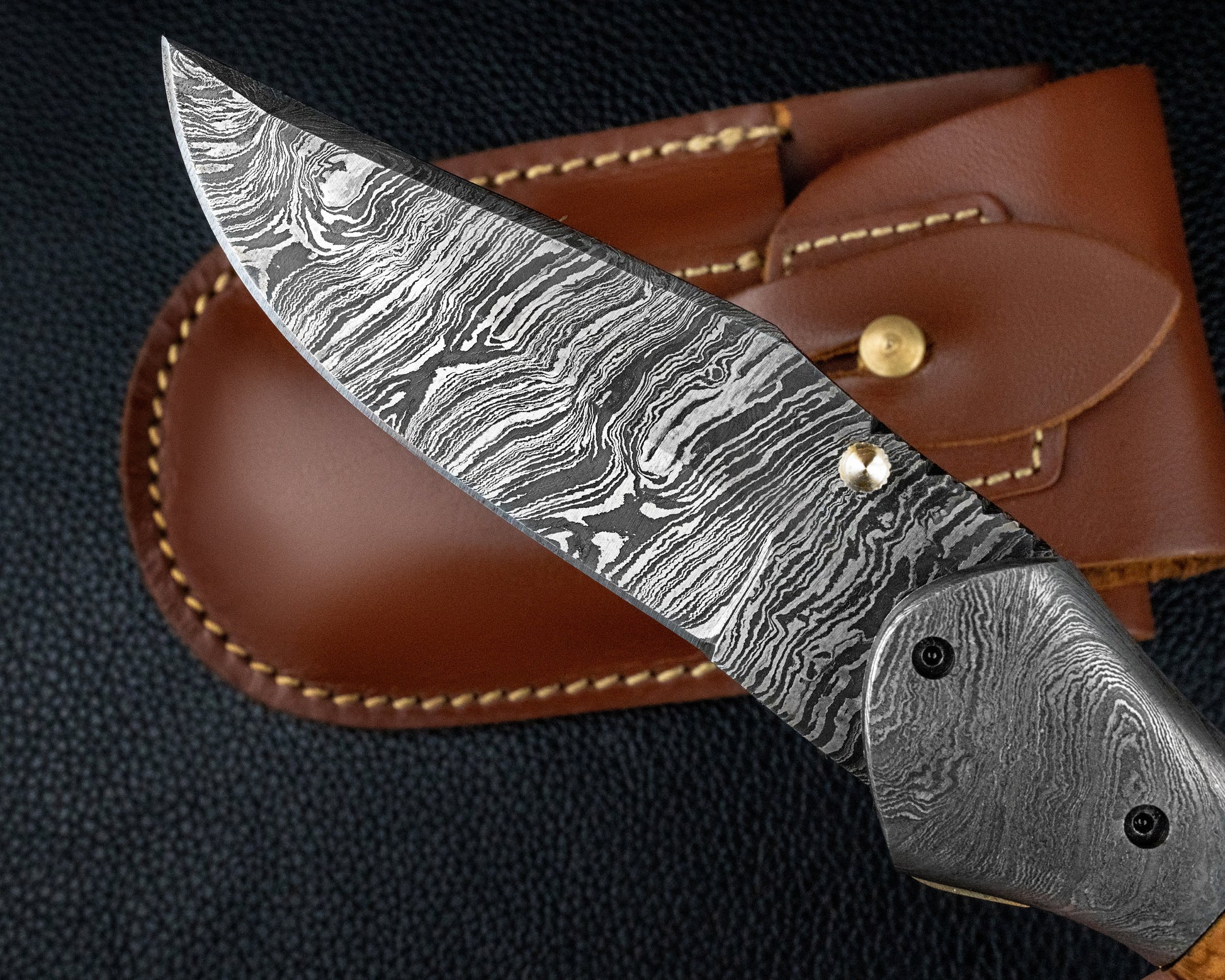 Hand Forged Rose Wood Handle Damascus Folding Knife, Damascus Pocket Knife, Damascus Steel Hunting knife, Hand Forged Knife Gift for Dad