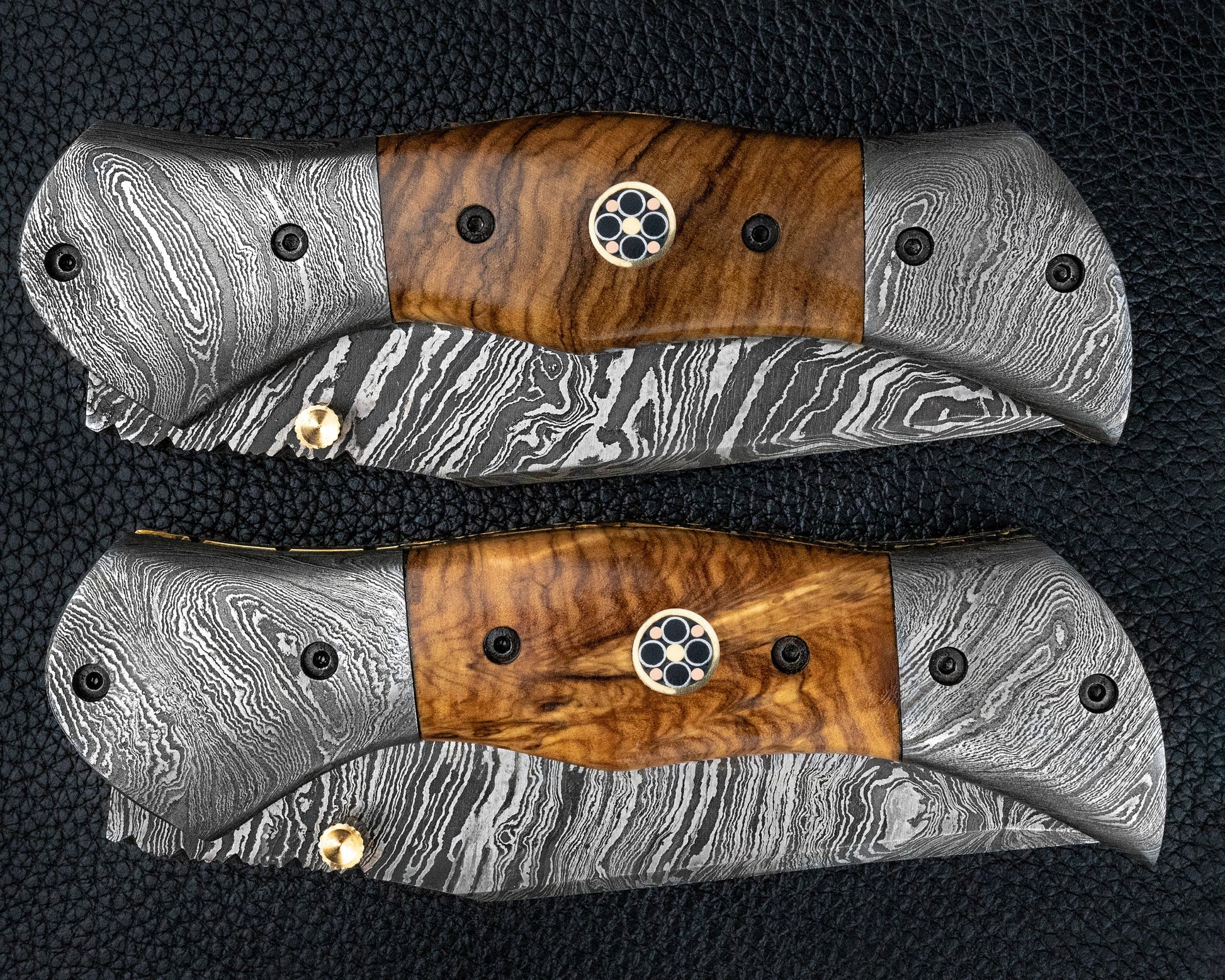 Hand Forged Rose Wood Handle Damascus Folding Knife, Damascus Pocket Knife, Damascus Steel Hunting knife, Hand Forged Knife Gift for Dad