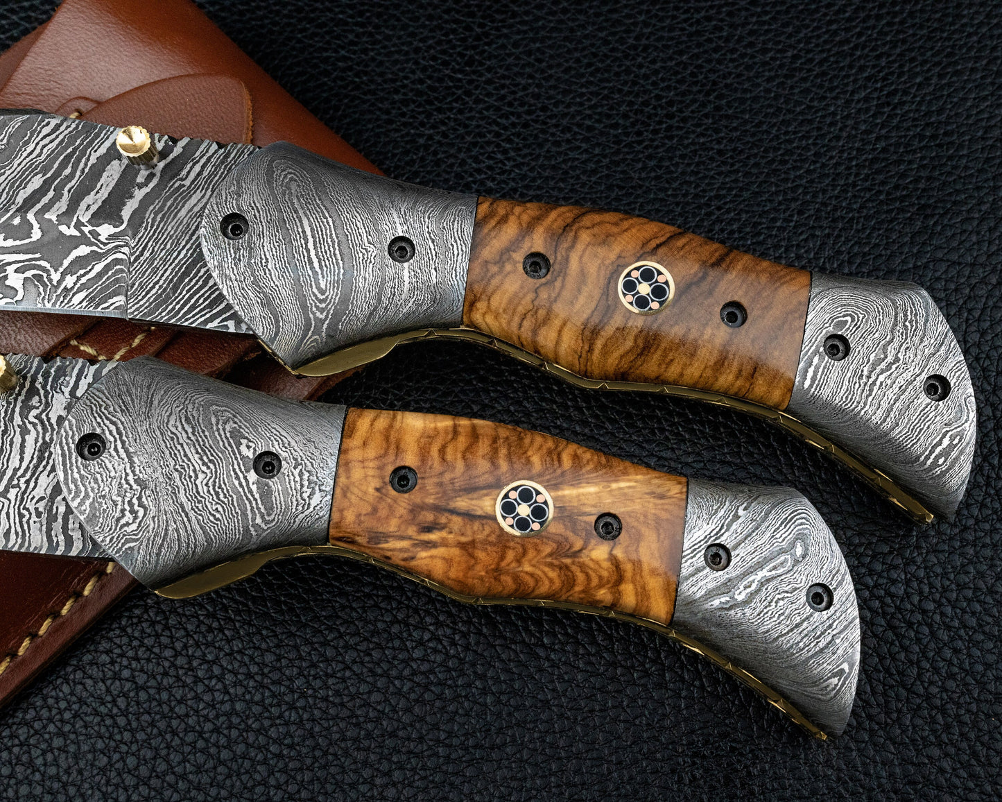 Hand Forged Rose Wood Handle Damascus Folding Knife, Damascus Pocket Knife, Damascus Steel Hunting knife, Hand Forged Knife Gift for Dad